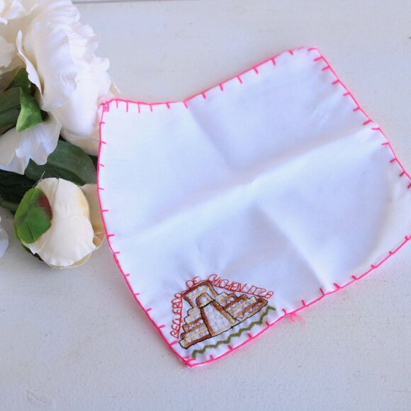 Vintage Handkerchief,  Chichen Itza Mayan Mexico Souvenir, Embroidered Cotton - Picture 3 of 10